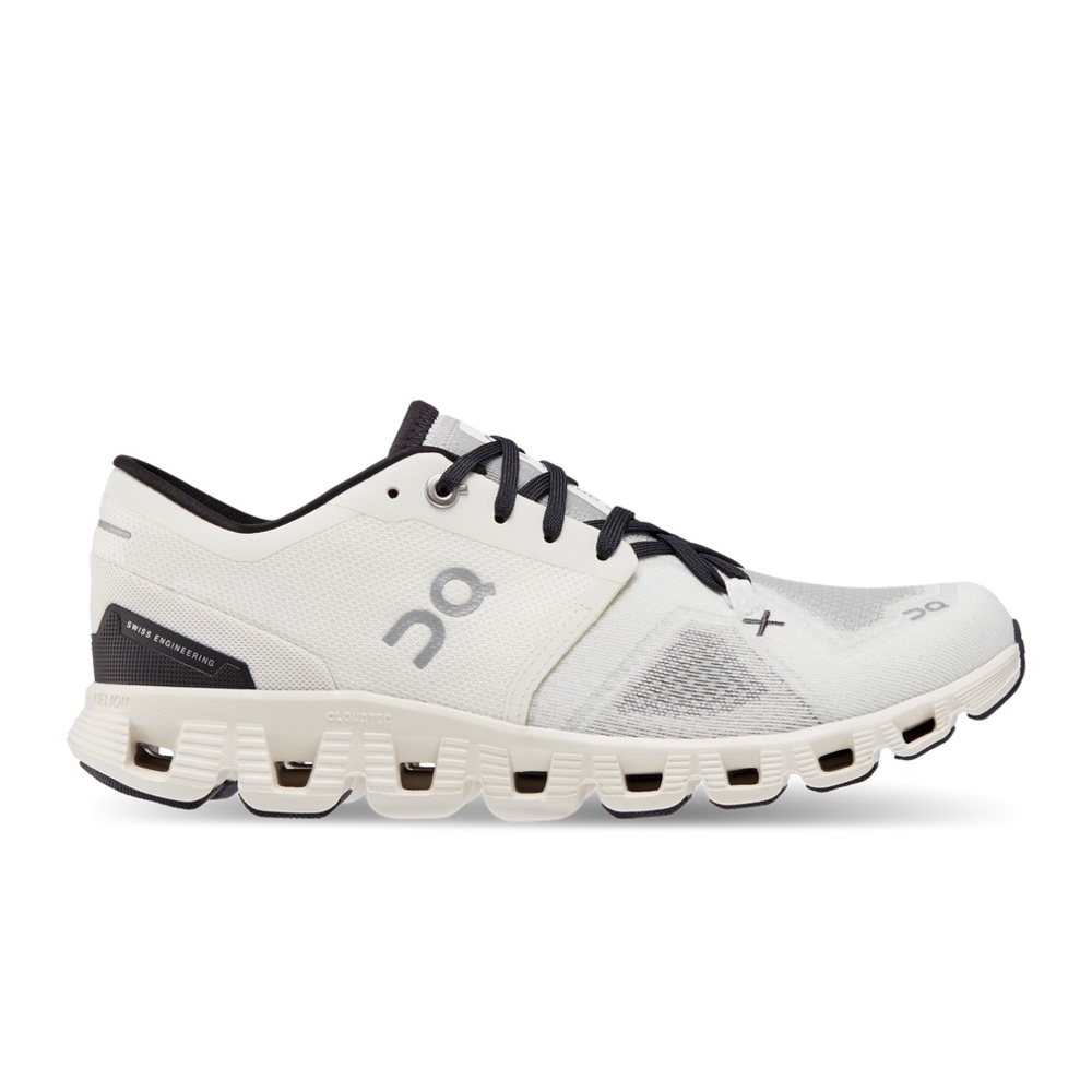 Women’s Oncloud X3 sneakers